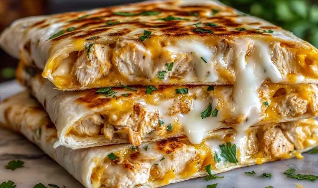 Cheesy Garlic Chicken Wraps