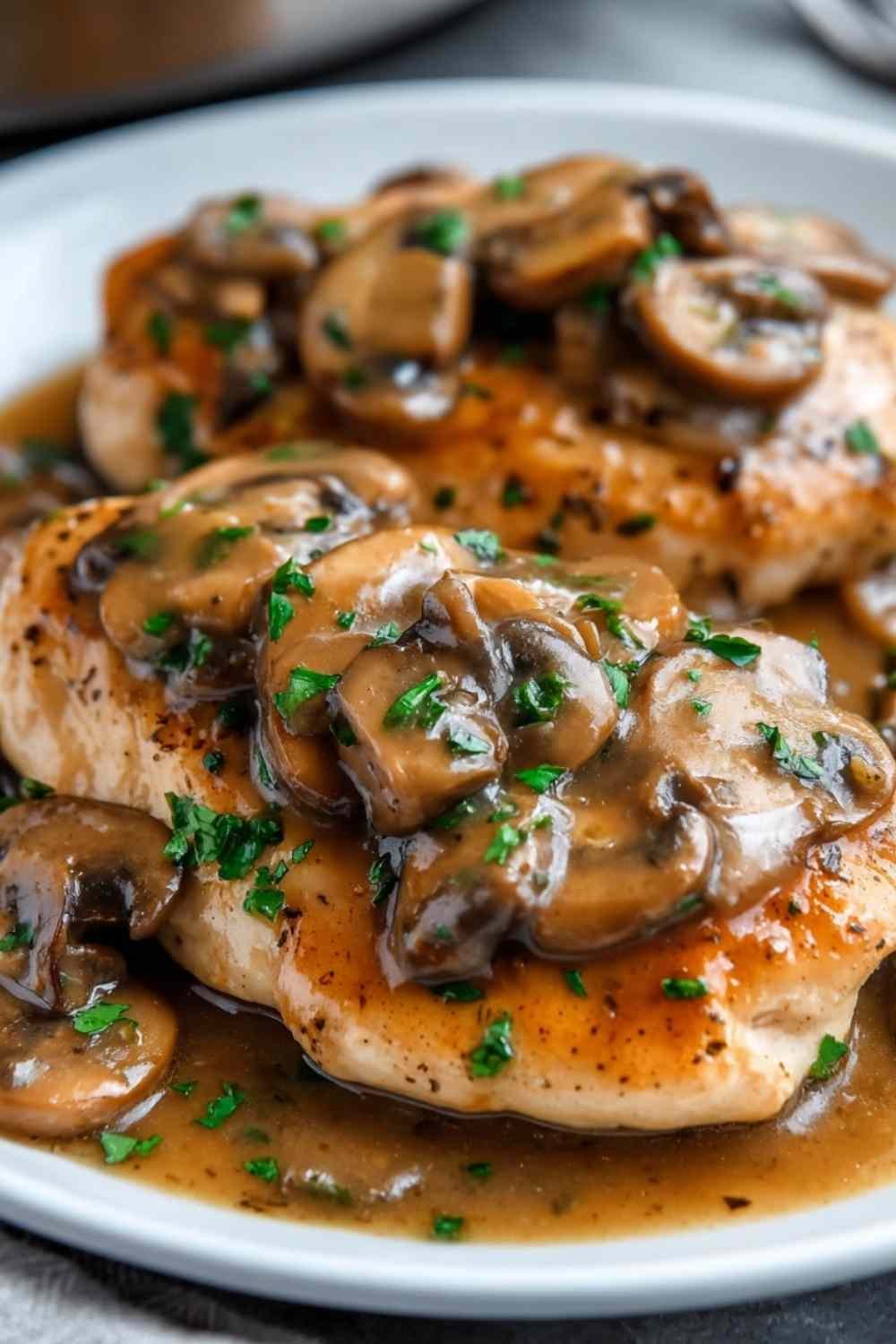 classic-chicken-marsala-skillet-mushroom-wine-sauce