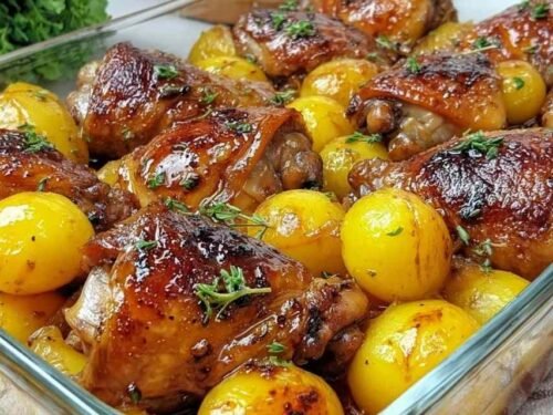 chicken-thighs-and-potatoes-cast-iron-skillet