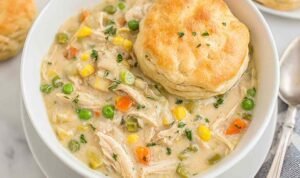 crock-pot-chicken-pot-pie-biscuit-bowl