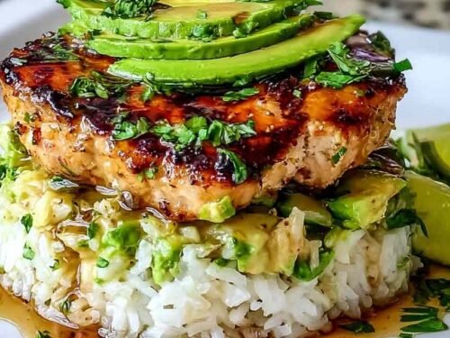 honey-lime-chicken-avocado-rice-stack-assembled-bowl