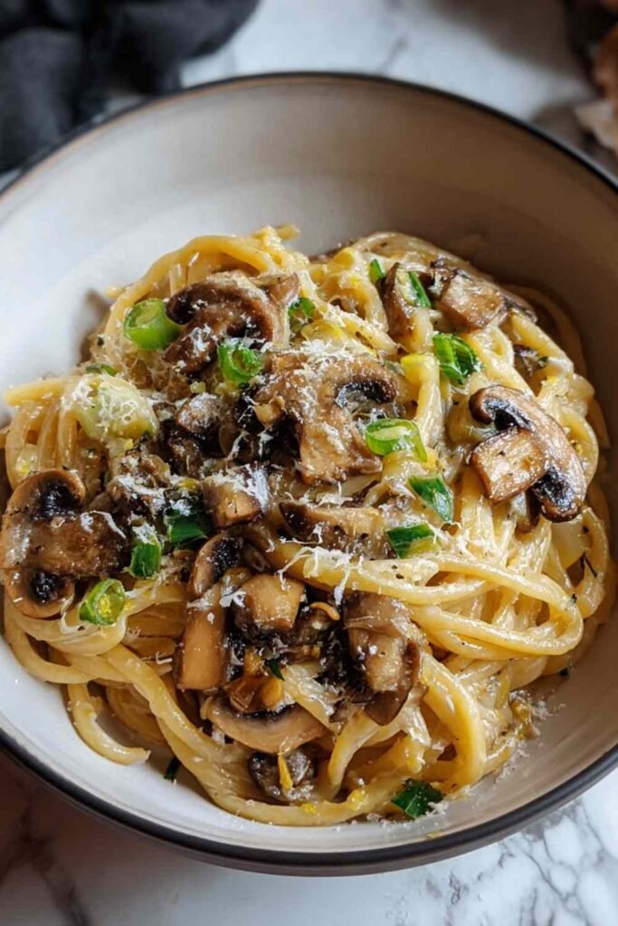 caramelized-leek-mushroom-gruyere-pasta-skillet